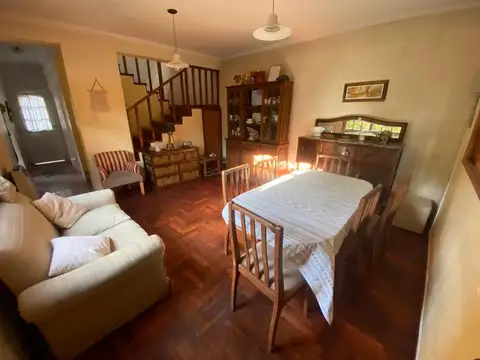 Casa en Venta con 1 cochera