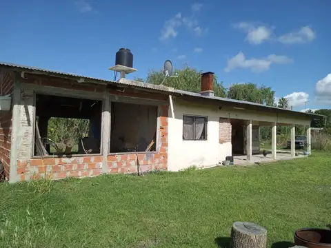 Casa quinta  en venta en la localidad de Berisso