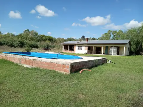 Casa quinta  en venta en la localidad de Berisso