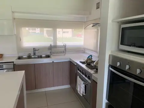 Casa en Venta en Haras Santa Maria - Las Lomas, USD 580.000