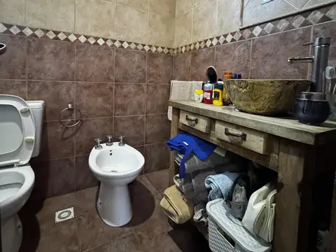 Casa en Venta con 3 cocheras