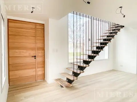 Casa en Alquiler de 3 dormitorios