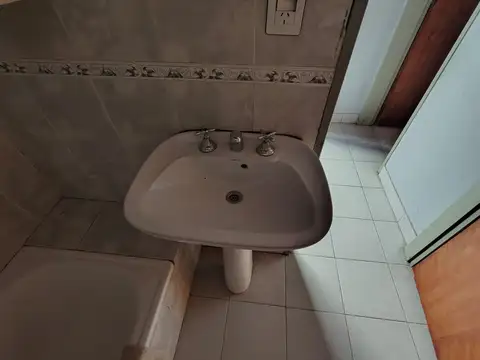 Se vende PH 3 ambientes al fondo con amplio parque