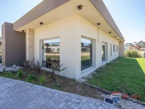 Casa en Alquiler en Barrio Ecuestre, USD 4.000