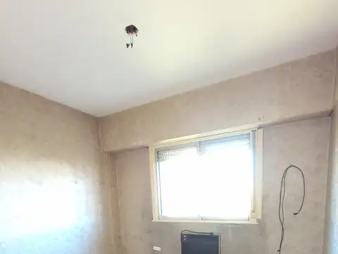 EXCELENTE DEPARTAMENTO DE 2 AMBIENTES CON BALCON