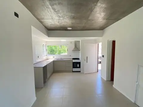 Depto Tipo Casa 2 ambientes con 1 baño
