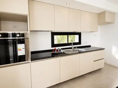 Casa en Alquiler en Pilar del Este - Santa Elena, USD 1.500
