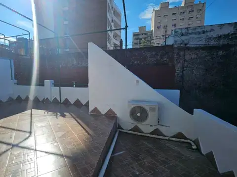DEPARTAMENTO DE PASILLO - 2 DORMITORIOS - TERRAZA - RICCHIERI 900