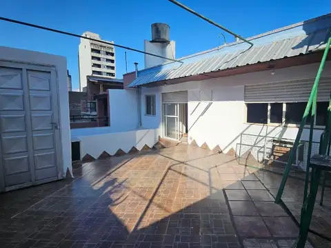 DEPARTAMENTO DE PASILLO - 2 DORMITORIOS - TERRAZA - RICCHIERI 900
