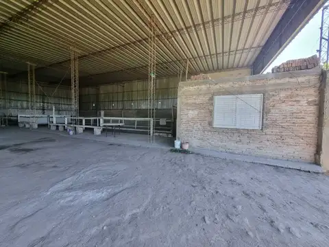Se vende GALPON semiabierto Barrio Martelossi