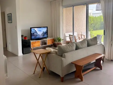 Casa en Alquiler de 3 dormitorios