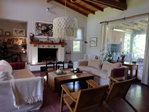 Casa en Alquiler Temporal con 2 cocheras
