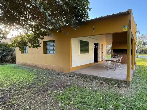 Casa de 1 dormitorio en venta en barrio J. Newbery