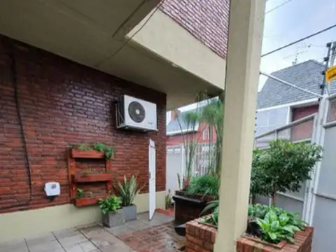Casa 3 ambientes con 2 baños