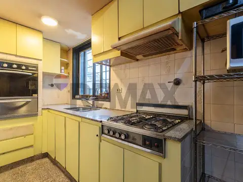 CASA EN VENTA 5 AMB CON TERRAZA Y GARAGE