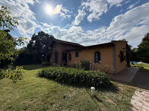 Quinta 4 Ambientes En Venta - Francisco Alvarez, Moreno