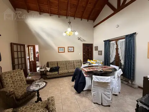 Quinta 4 Ambientes En Venta - Francisco Alvarez, Moreno