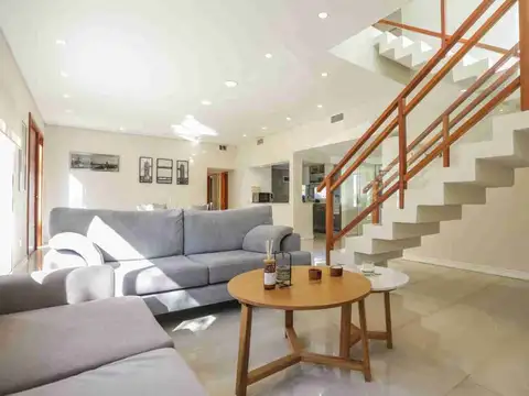 Casa 5 ambientes Los Cardales