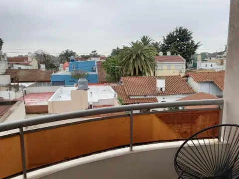 DEPARTEMENTO 2 AMBIENTES CONTRAFRENTE CON BALCON TERRAZA