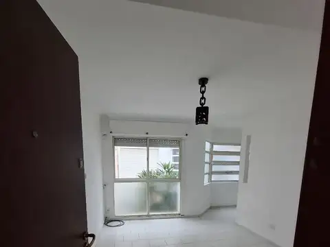Lagos Ovidio 700, Piso 1°