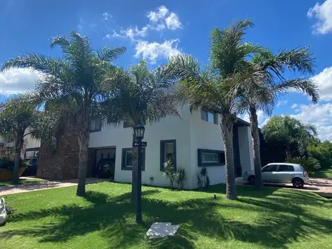 Casa en Venta en Pilar, USD 550.000