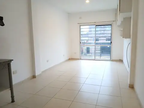 Departamento en Alquiler en Moron Sur, $ 290.000