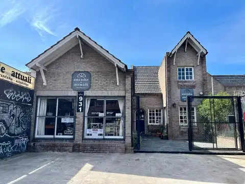 Local en anteesquina con salida a dos Avenidas de 535 M2