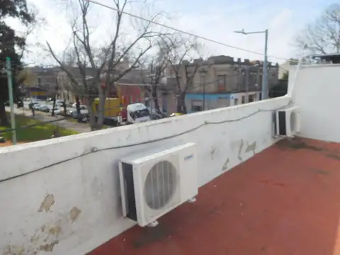 Depto Tipo Casa 2 ambientes con 1 baño