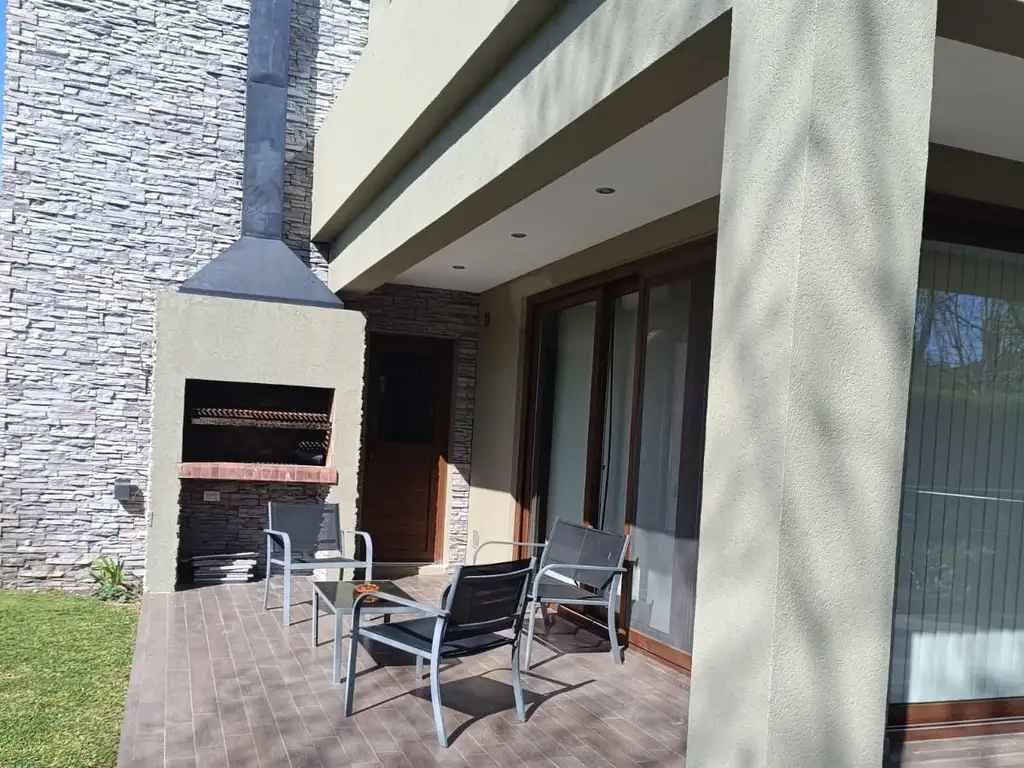 Casa en venta en Abril con fondo al espacio verde  - Foto 34