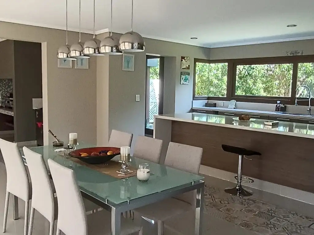 Casa en Venta con cochera