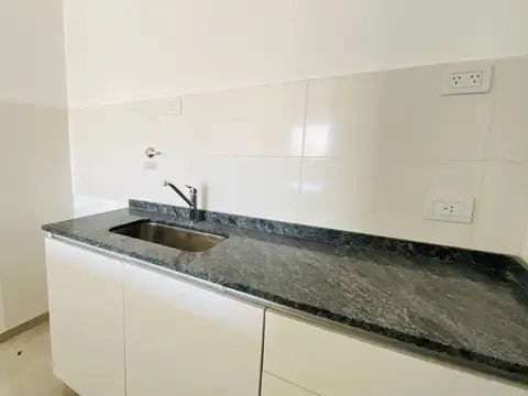 Monoambiente a estrenar c/cochera Lanus Este