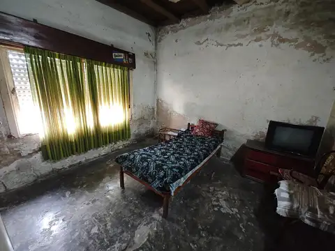 Casa 3 ambientes con 1 baño