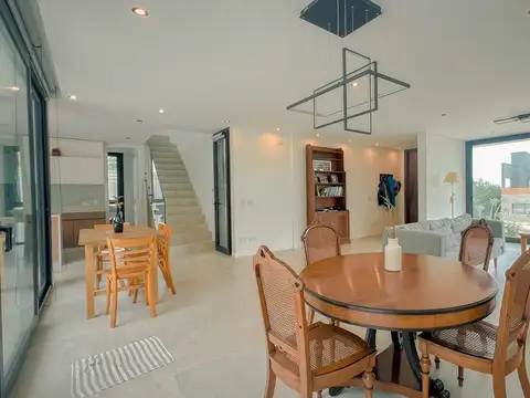 Casa en Alquiler al Sureste
