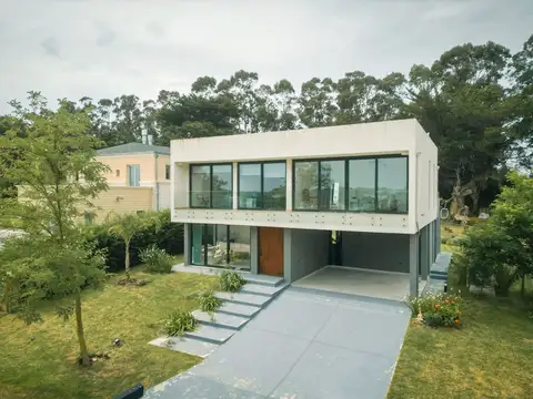 Casa en Alquiler de 3 dormitorios