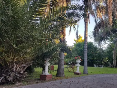 Casa Quinta 5 Amb c/ Pileta y Amplios Quinchos - Ideal Eventos - Hogar de Abuelos - San Justo