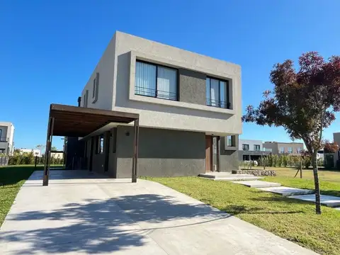 Puertos del Lago, RIBERAS 100