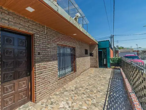 VENTA CASA 4 DORMITORIOS GARAJE, PUNTA DE RIELES 