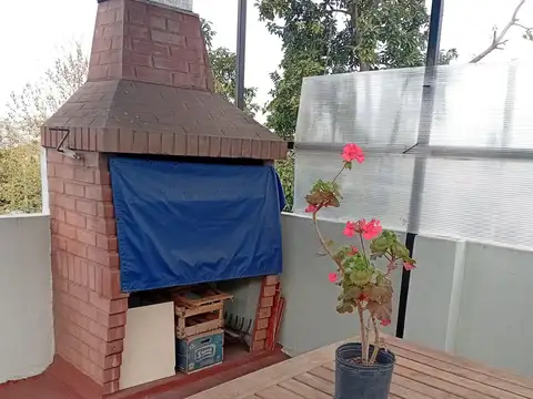 PH EN VENTA EN MUNRO CON PARRILLA