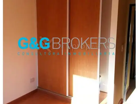 DEPARTAMENTO SEMIPISO EN VENTA