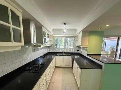 Casa en Alquiler de 4 dormitorios