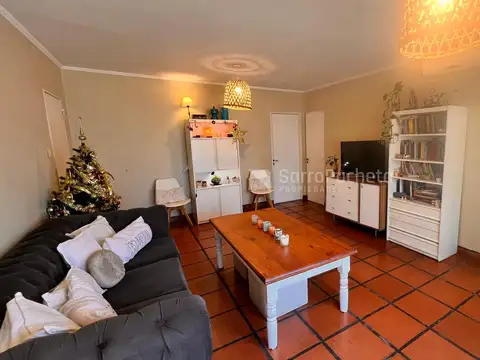 Venta ph 4 ambientes con cochera y patio en Castelar.