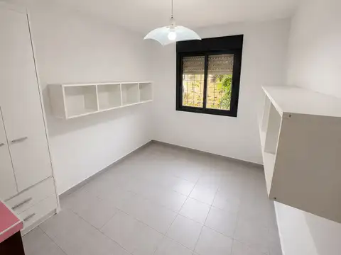 Depto Tipo Casa 4 ambientes con 1 baño