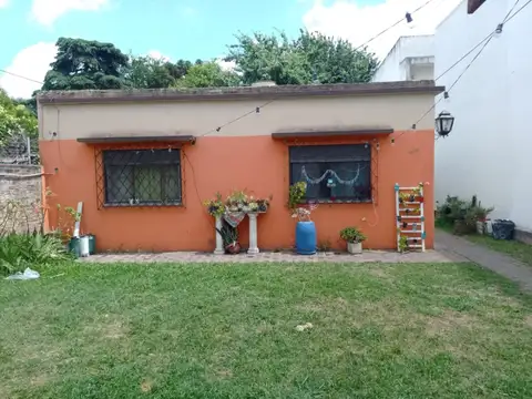 Casa en venta c/ cochera en José C. Paz