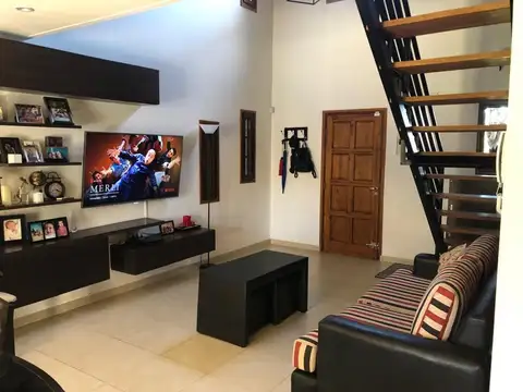 Casa en Venta en Manuel B Gonnet, USD 250.000