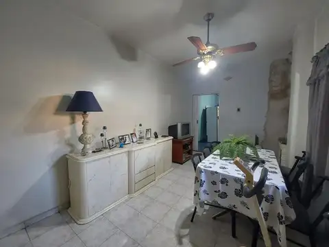 Casa 3 ambientes con 2 baños
