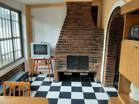 VENTA CASA 2 DORMITORIOS - PUEBLO ESTHER