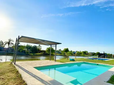 SOLARES DEL CARCARAÑÁ FRENTE AL LAGO