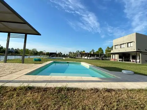 SOLARES DEL CARCARAÑÁ FRENTE AL LAGO