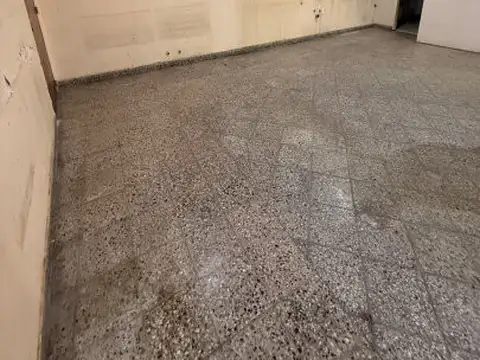 Local de 298 m² en Alquiler en Villa Luzuriaga