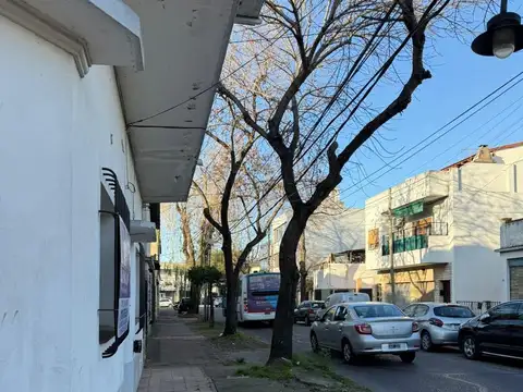 Depto Tipo Casa en Alquiler de 3 ambientes